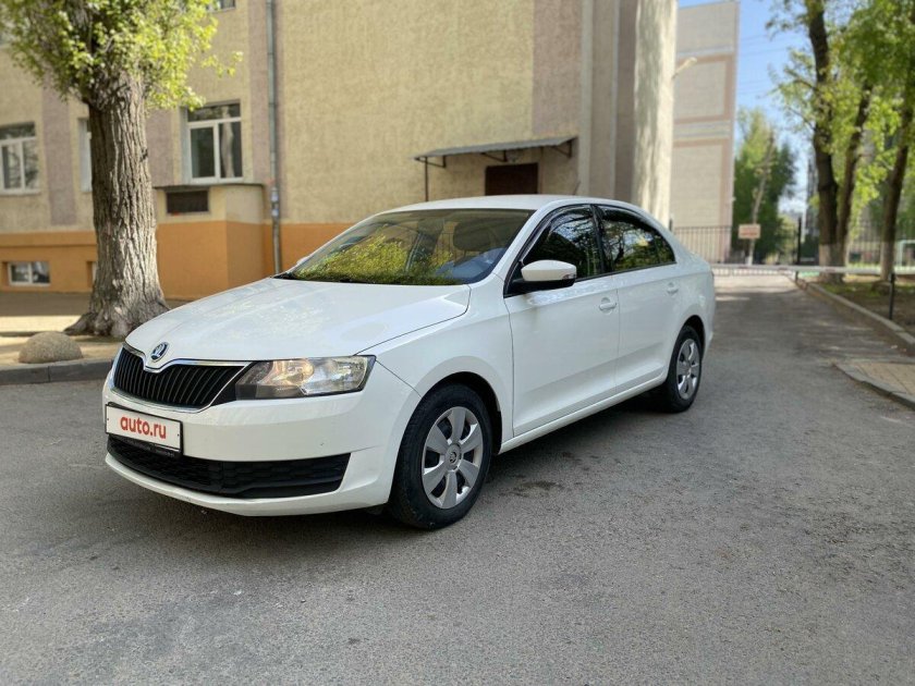 Шкода Рапид 2019 лифтбек