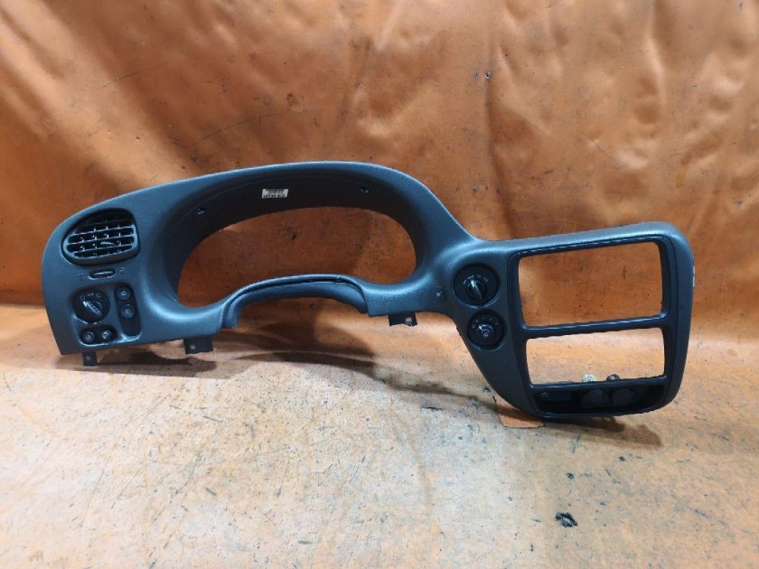 Купить резинки консоль Шевроле Трайл блейзер 2003