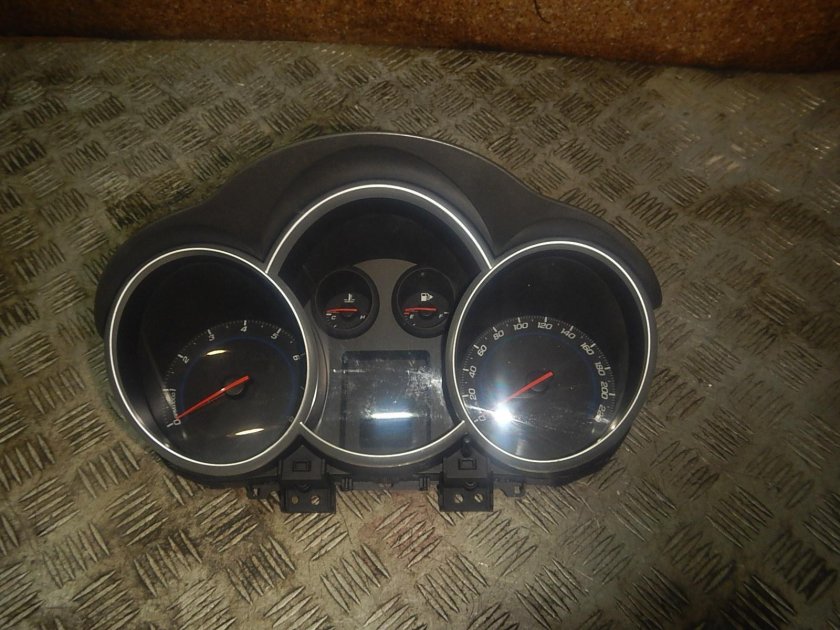 Панель приборов Шевроле Каптива с140