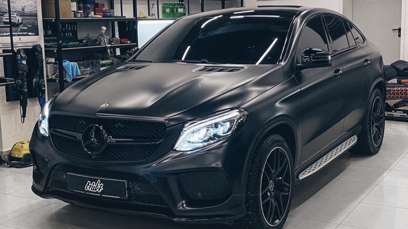 Мерседес GLE 400 черный матовый