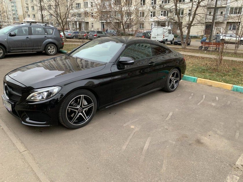 Mercedes-Benz w205 черная