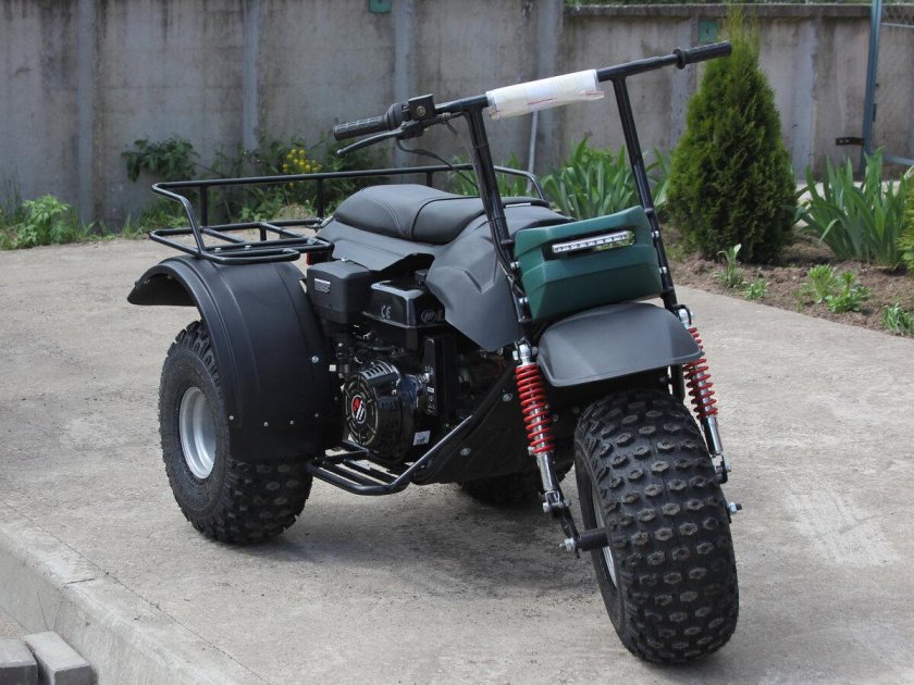 Мотовездеход "Атаман трайк"
