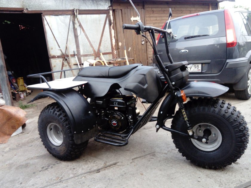 Мотовездеход "Атаман трайк"