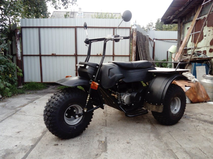 Мотовездеход "Атаман трайк"