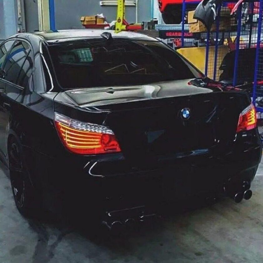 БМВ м5 е60 v10