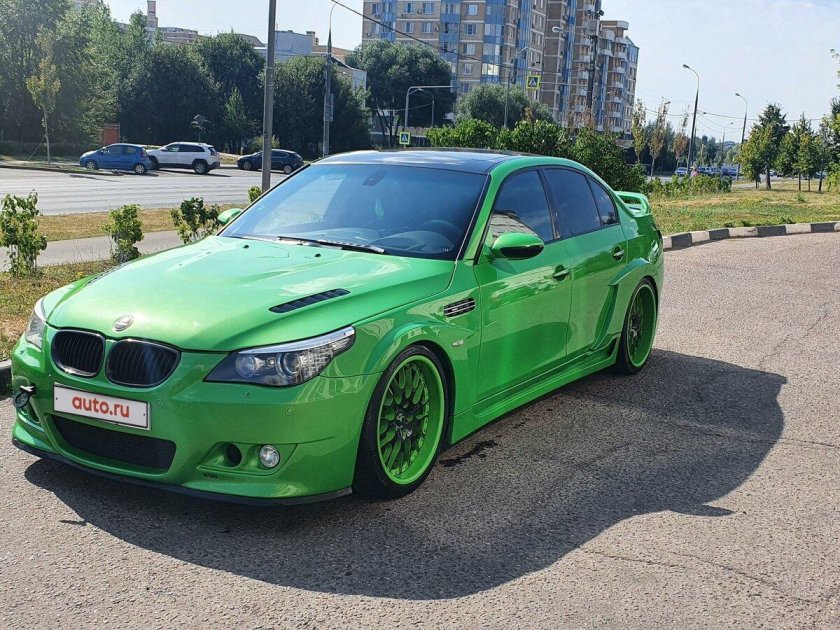БМВ м5 зеленая