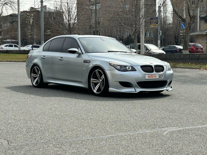 Bmw m5 e60 серебристый