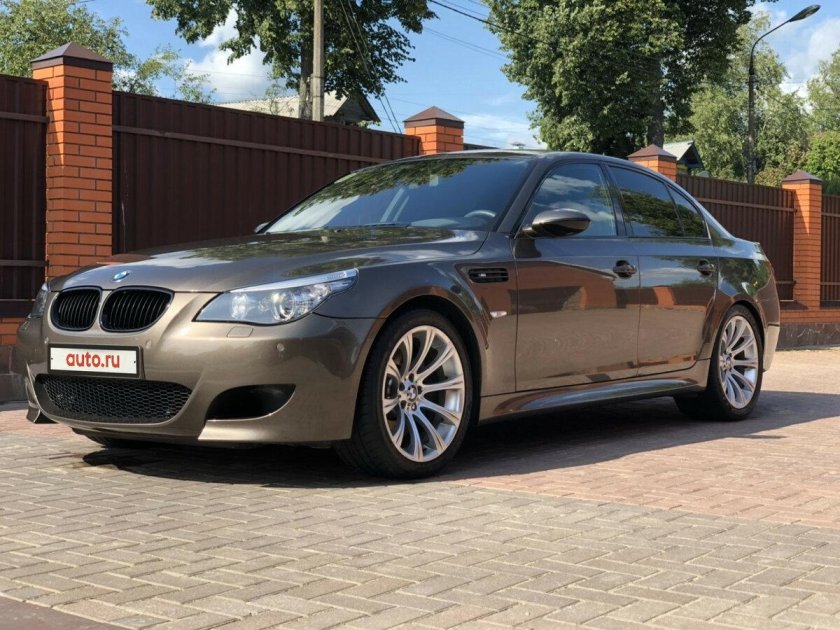 БМВ е61 седан