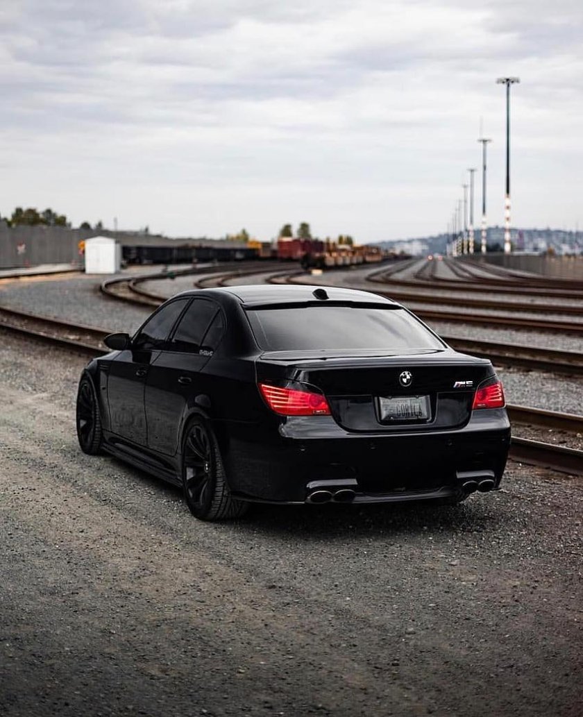 BMW m5 e60 Black