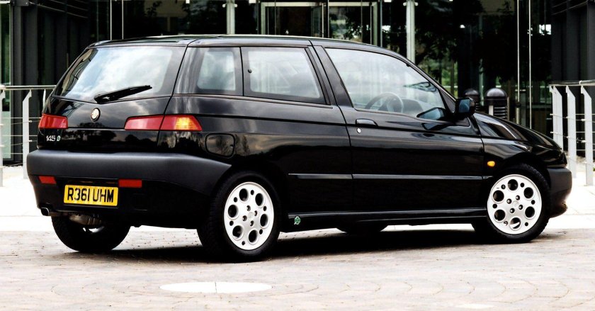 Alfa Romeo 145
