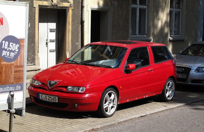Alfa Romeo 145