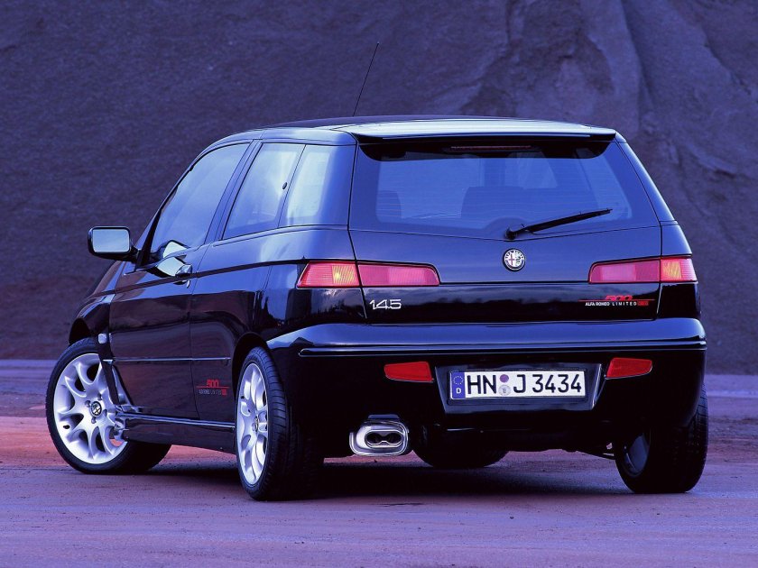 Alfa Romeo 145