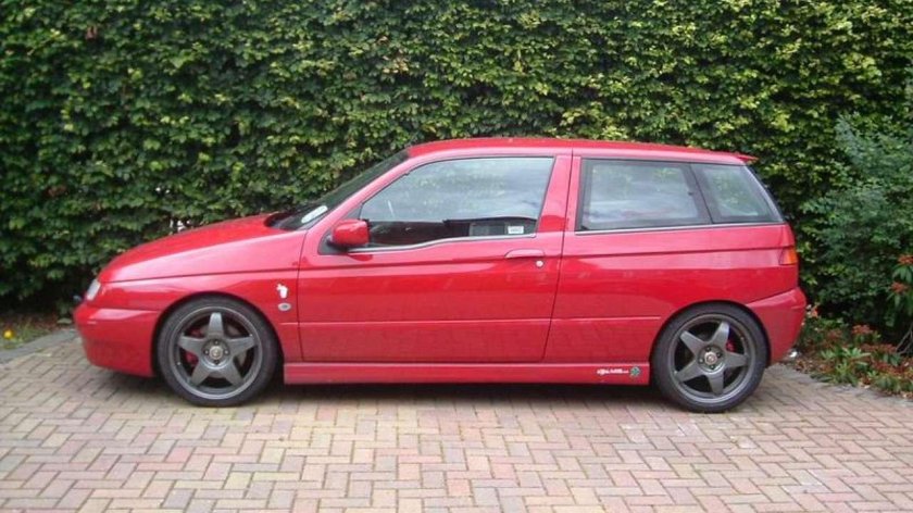 Alfa Romeo 145