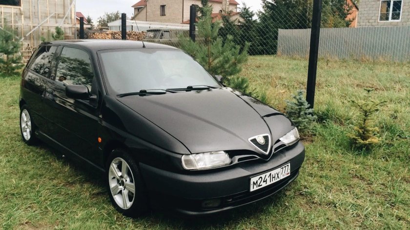 Alfa Romeo 145