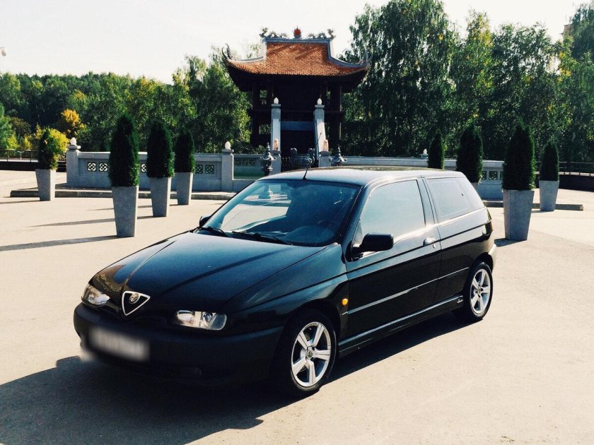 Alfa Romeo 145
