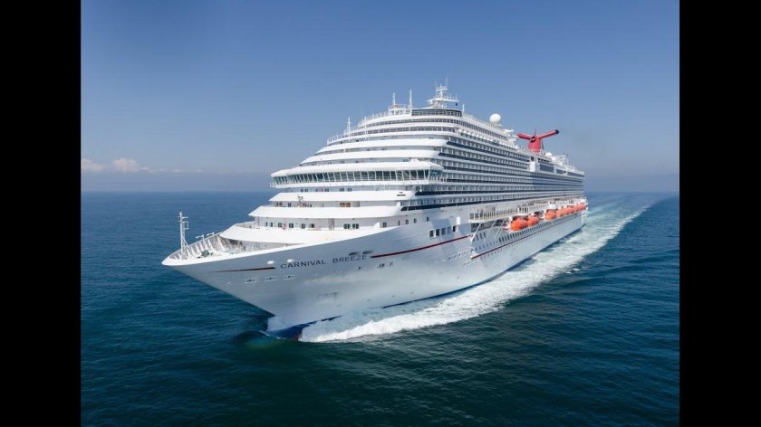 Корабль круизный лайнер