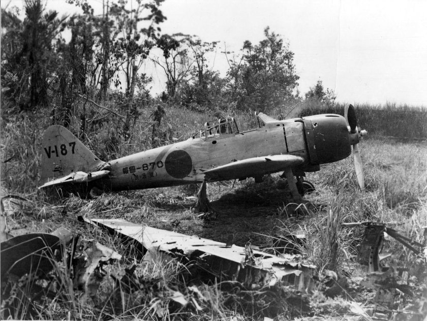 Уничтоженный японский самолет