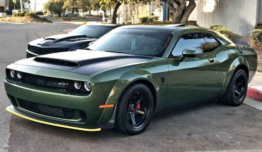 Шевроле Челленджер СРТ