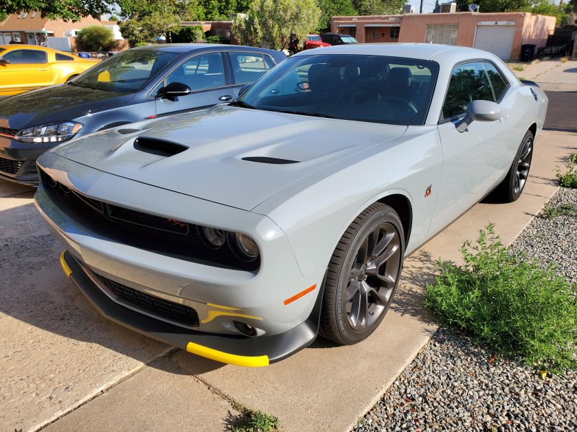 Dodge challenger r t