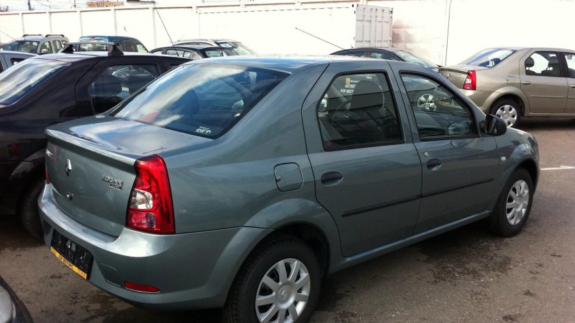 Рено Логан 2011