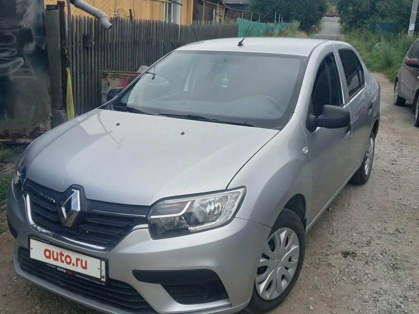 Рено Логан 18 года