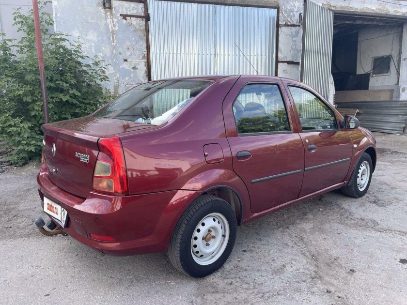 Рено Логан 2009