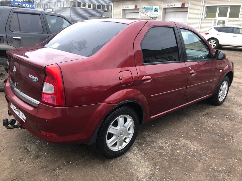 Renault Logan 2010