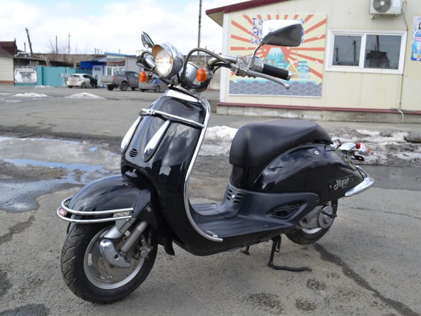 Скутер Honda Joker