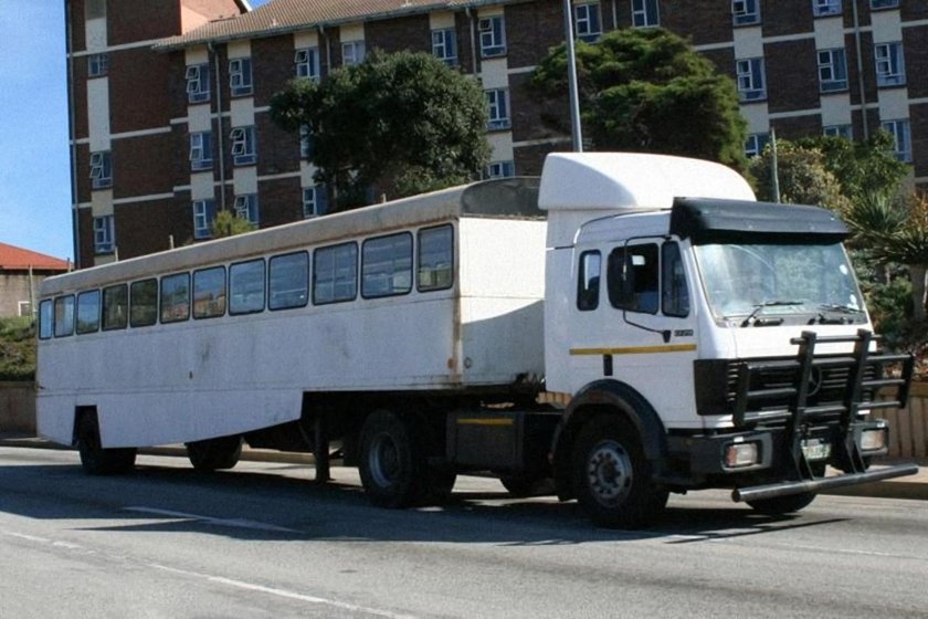 Автобус с прицепом