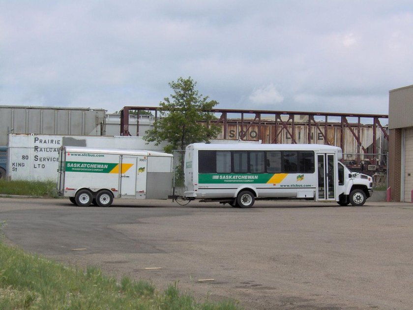 Автобус с прицепом