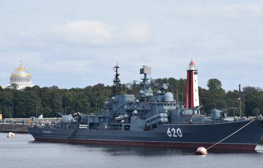 Миноносец беспокойный в Кронштадте