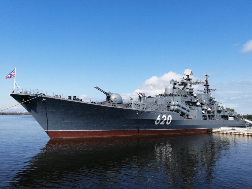 Беспокойный корабль Кронштадт