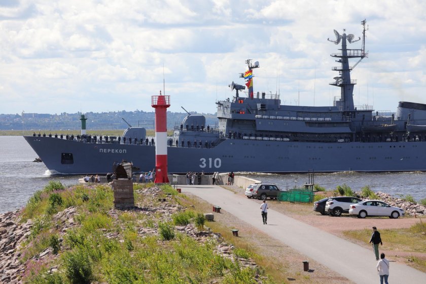 Санкт-Петербург Кронштадт корабль Перекоп