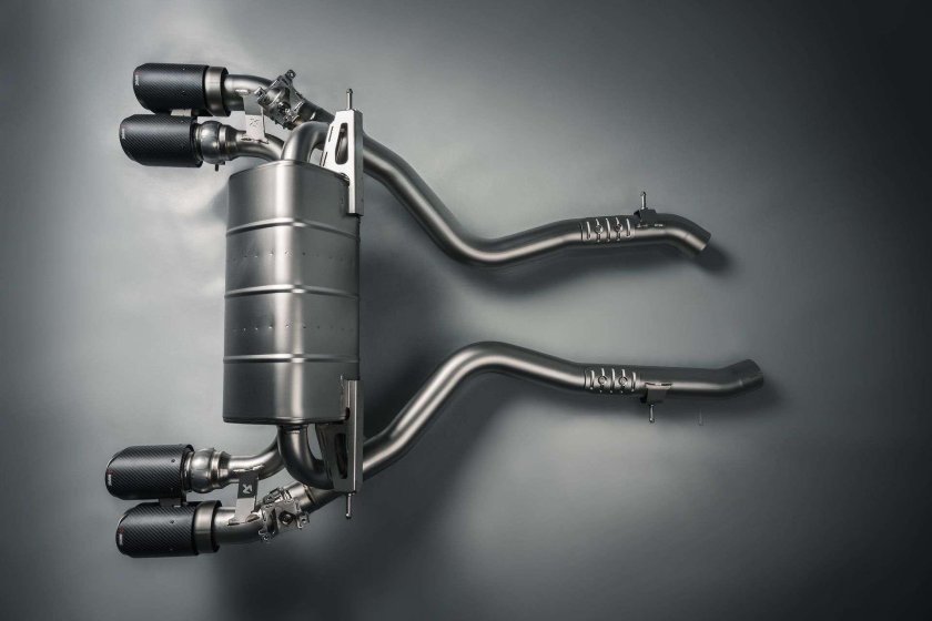 Выхлоп Акрапович на БМВ