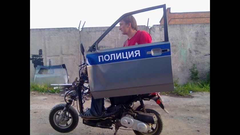 Прикольный мопед