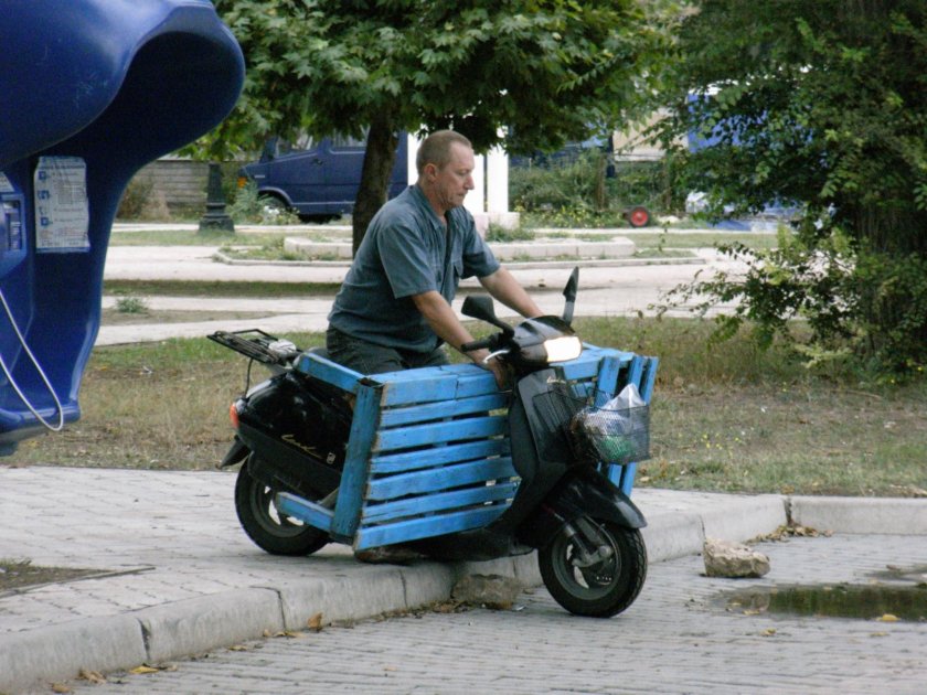 Прикольный мопед