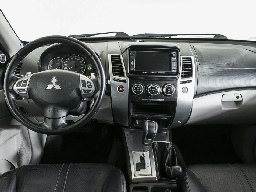 Митсубиси Паджеро 2013г