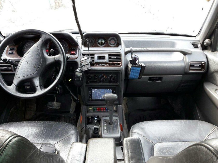 Mitsubishi Pajero 2 салон
