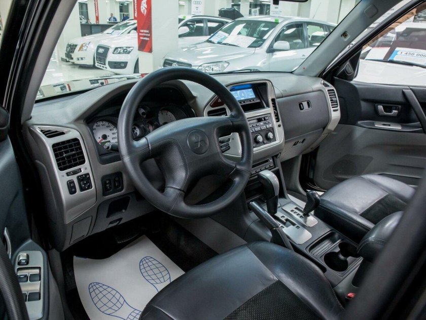 Паджеро 2 салон