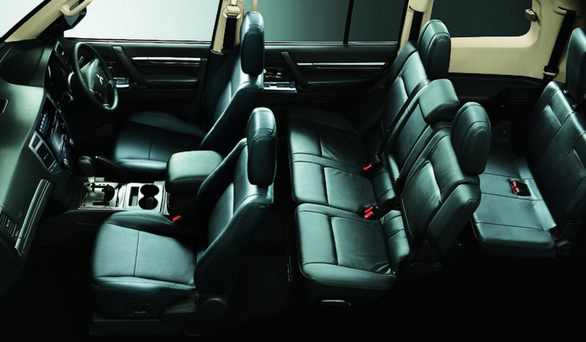 Mitsubishi Pajero 4 салон