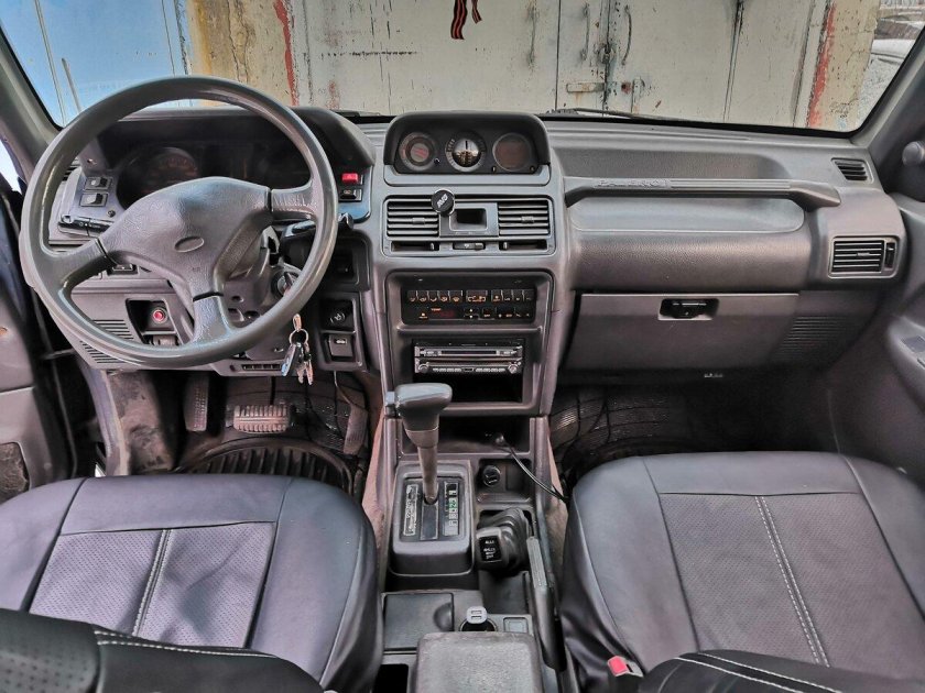 Mitsubishi Pajero 2 салон