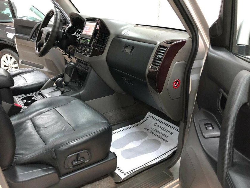 Паджеро 3 салон