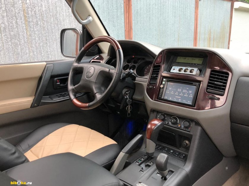 Митсубиси Паджеро 2001