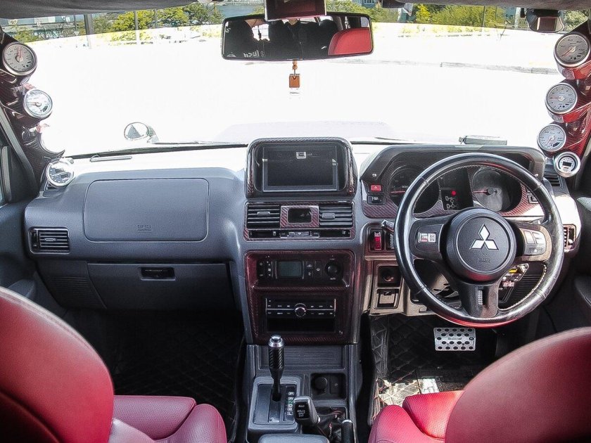 Mitsubishi Pajero 2 салон