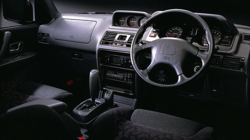 Mitsubishi Pajero Evolution 1997