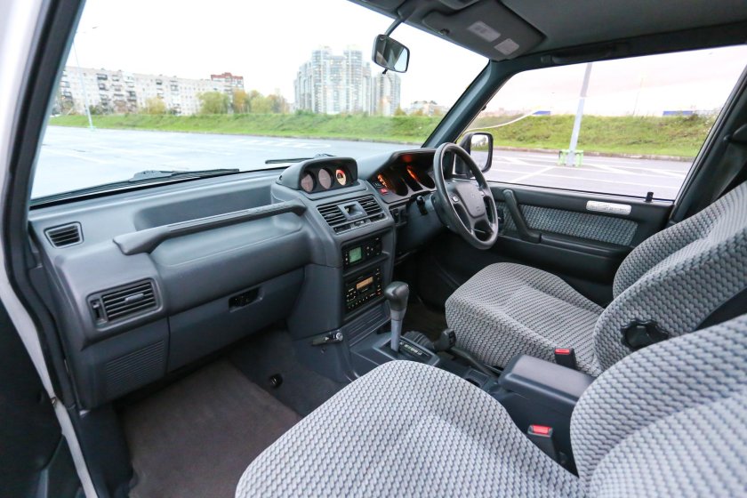 Mitsubishi pajero 2 салон
