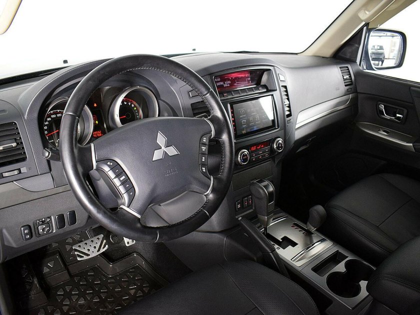 Митсубиси паджеро 4