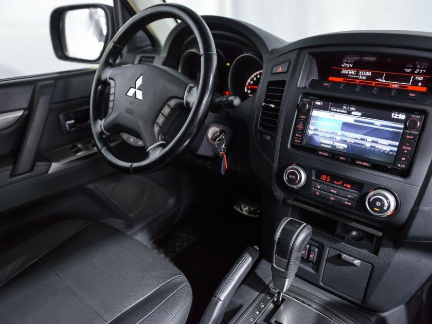 Митсубиси Паджеро 4 поколения