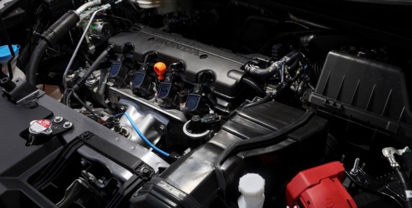 Хонда Везел подкапотное пространство