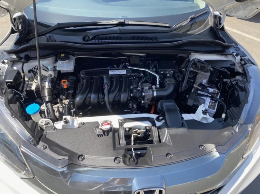 Подкапотное пространство Хонда Везель